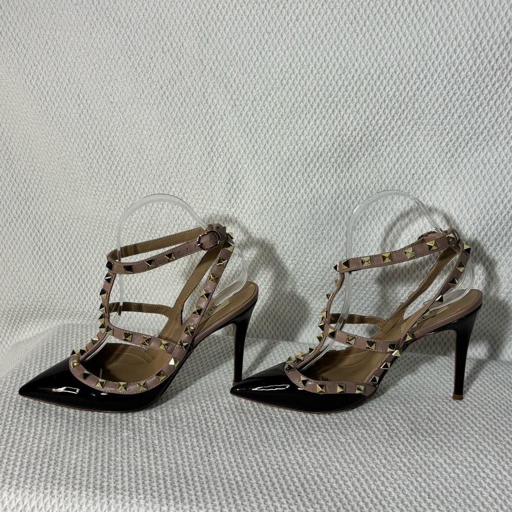 Valentino Garavani Sz 38 Black and Tan Studded Heels Slinbacks Pointy Toe - Picture 7 of 10